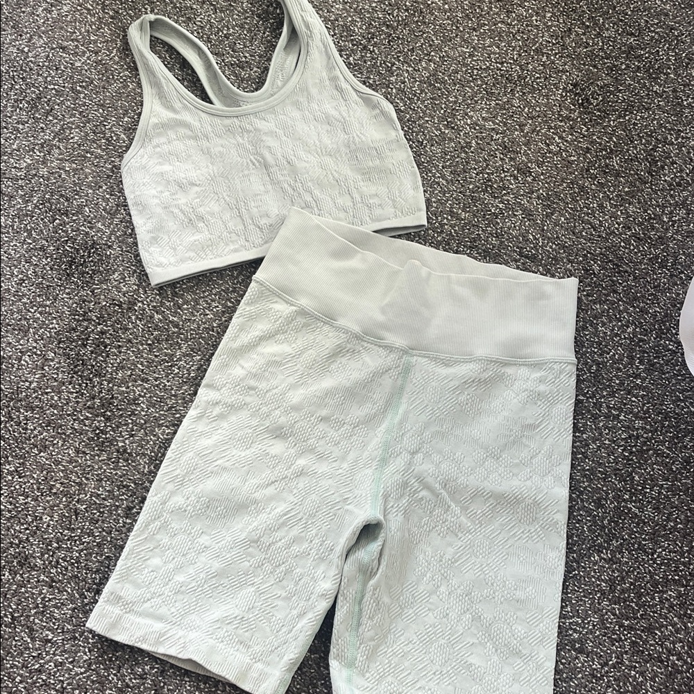 Aerie offline mint activewear set with floral detailing